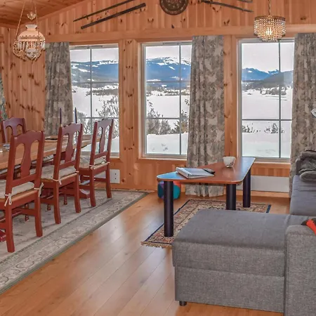 Pet Friendly In With Kitchen